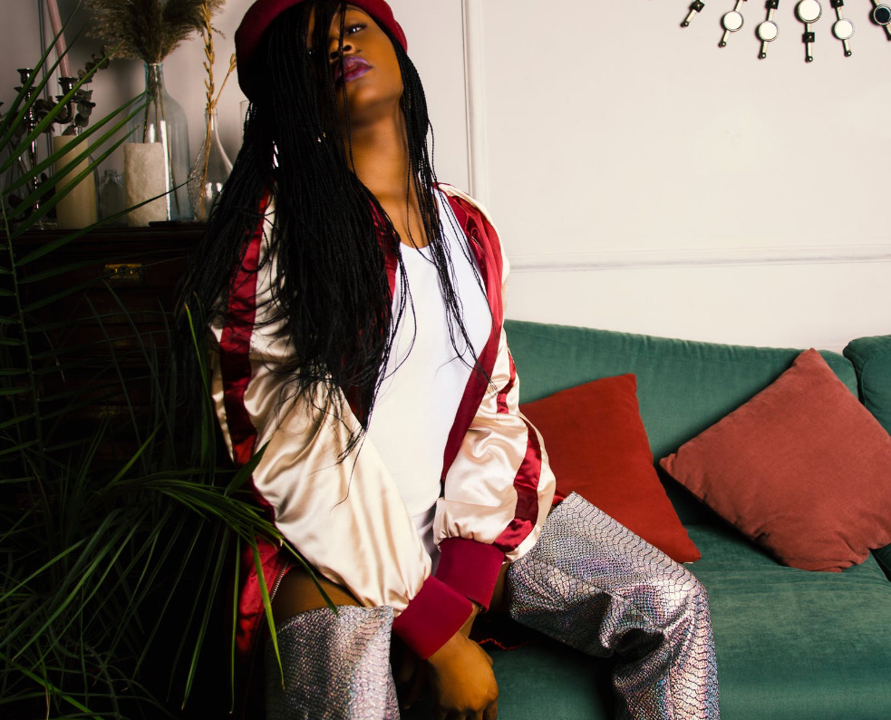 Holly Willoughby nails summer chic in £199 high-street dress